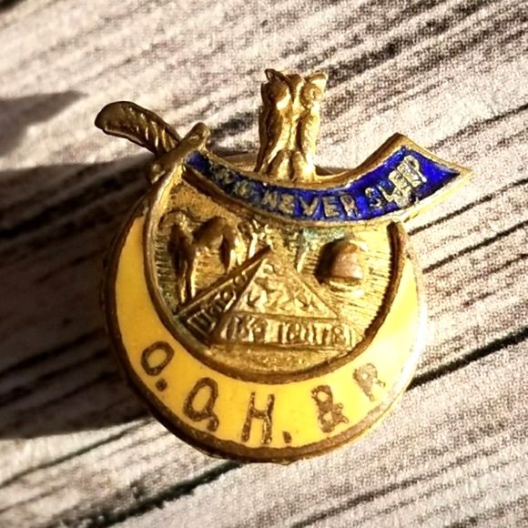 Vintage Odd Fellows O.O.H.& P collar stud pin - Picture 1 of 5